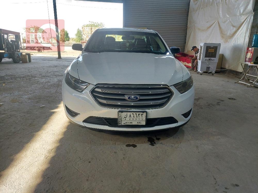 Ford Taurus